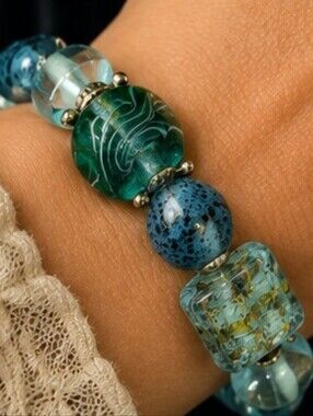 Vintage Artisan Art Glass Lampwork Foil Bead Stretch Bracelet Blue Green